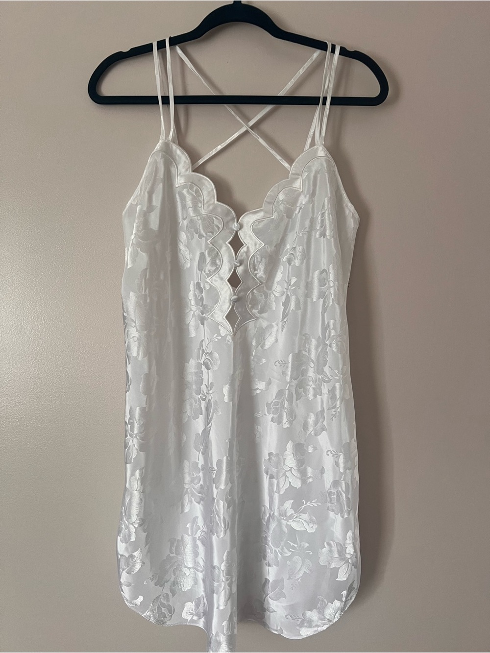 Vintage Intimate Attitudes White Floral Satin Jacquard Chemise Nightgown L